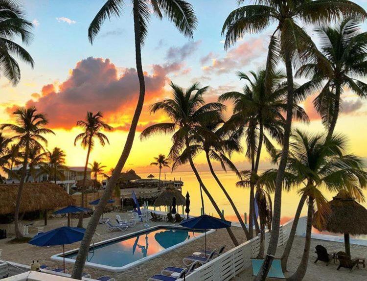 Drop Anchor Resort & Marina 伊斯拉莫拉达 外观 照片